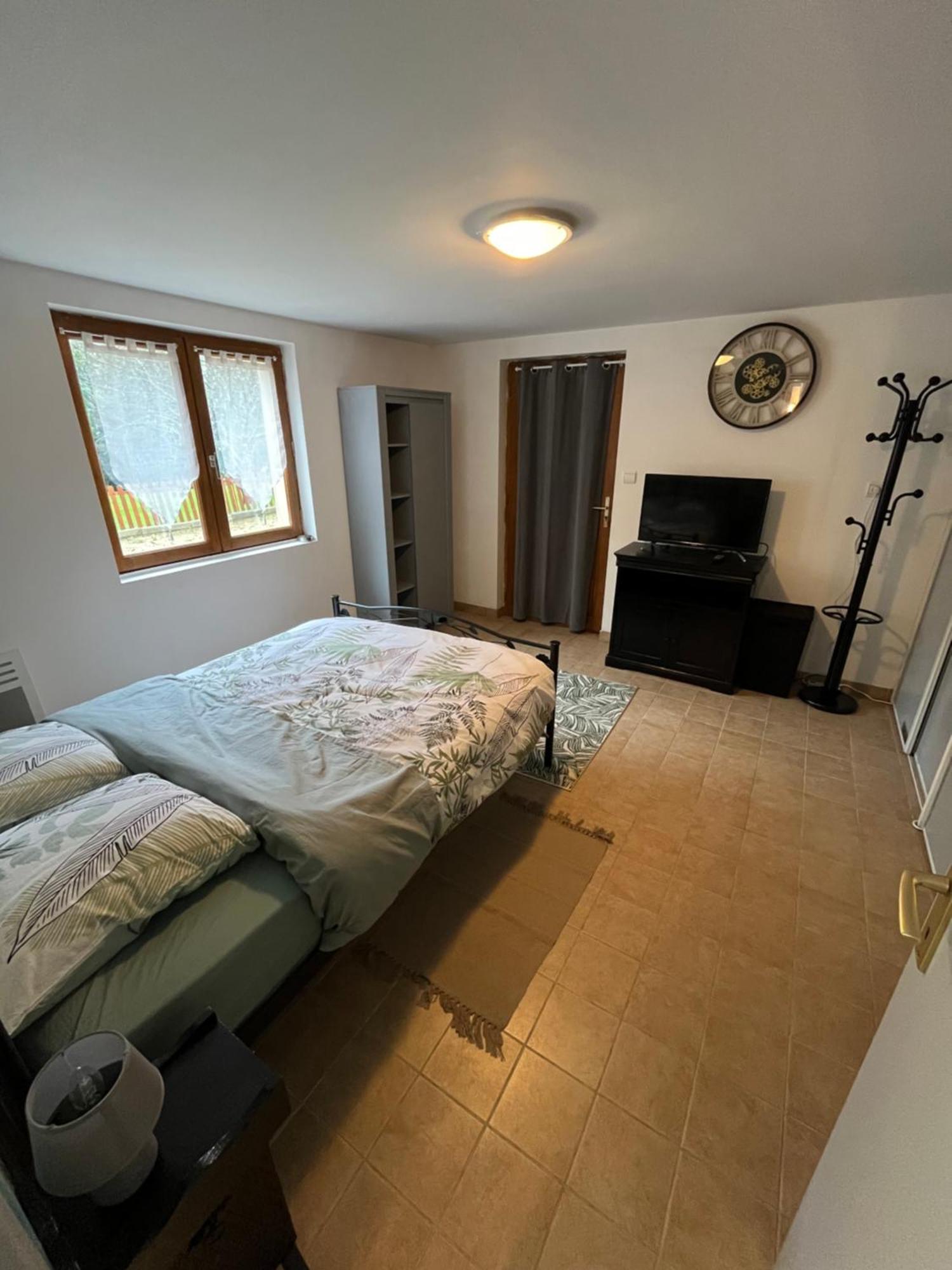 Logement Paisible En Bord De Vienne Bonneuil-Matours Kültér fotó