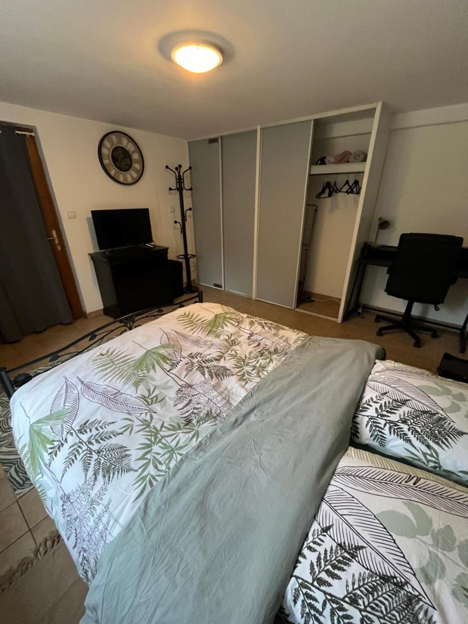 Logement Paisible En Bord De Vienne Bonneuil-Matours Kültér fotó